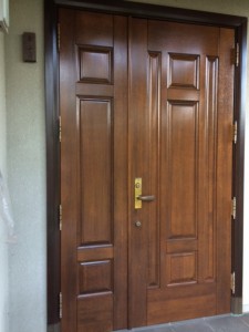 玄関ドア再塗装工事